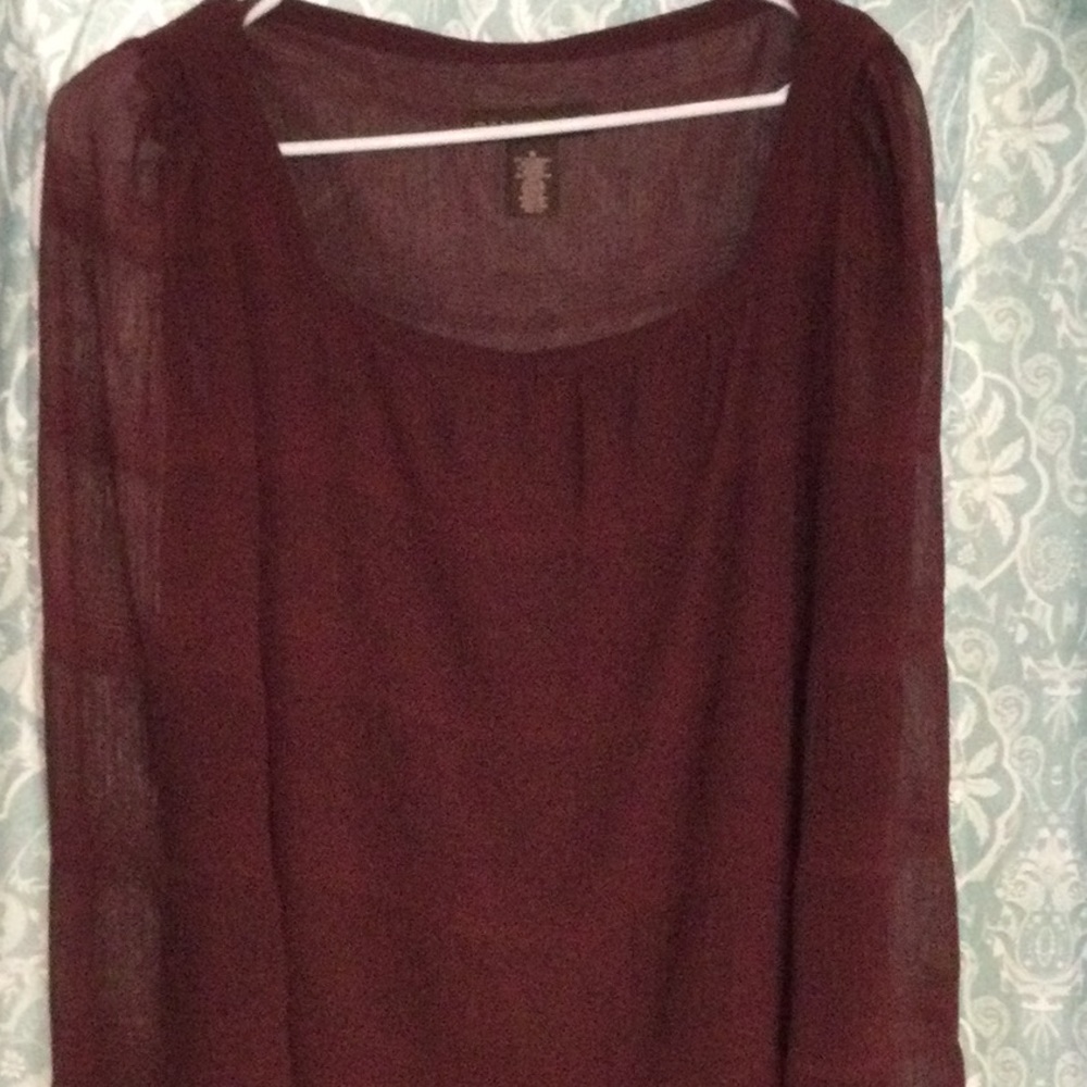 Bandolino Top size 6 NWT Maroon Color